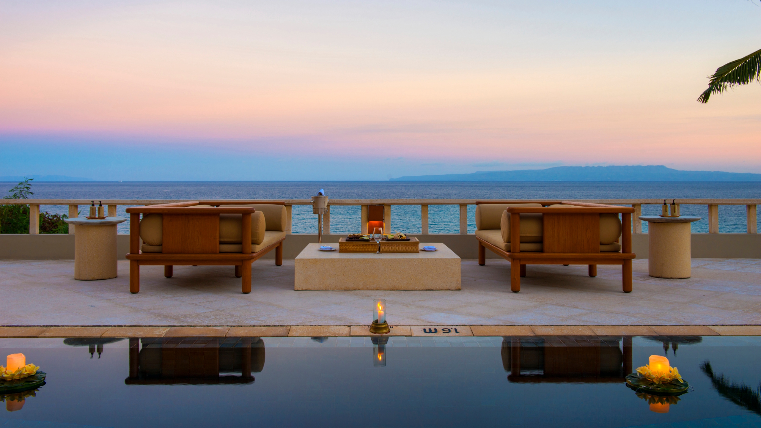 amankila-suite-sunset