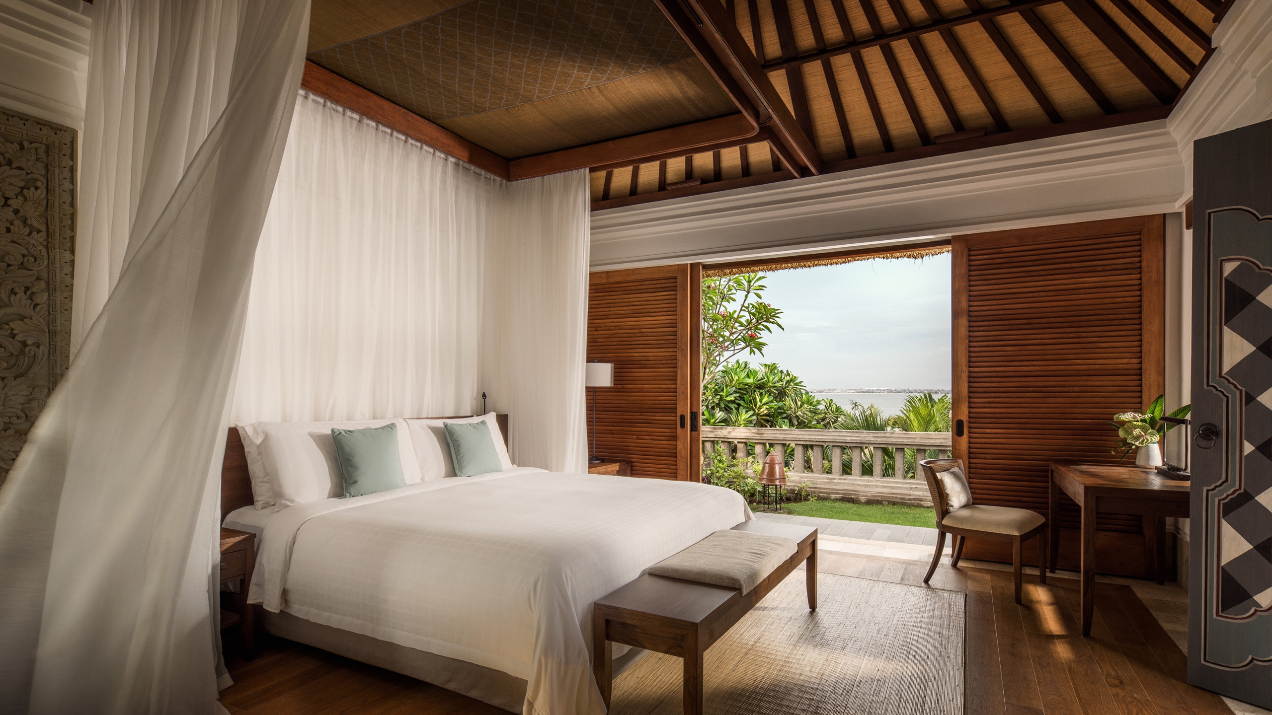 four-seasons-jimbaran-bedroom