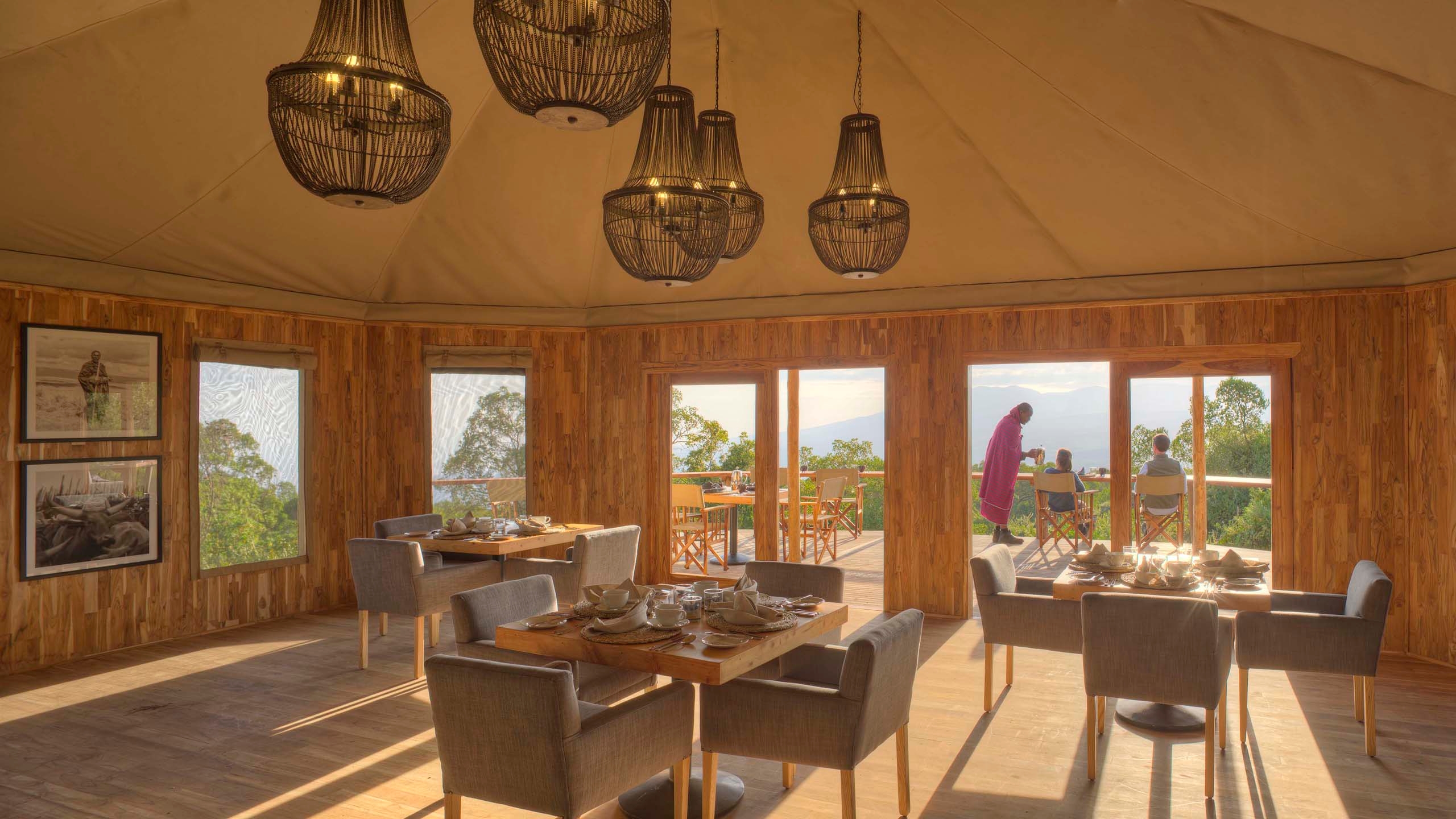 Breakfast on deck, The Highlands Ngorongoro, Tanzania, Africa