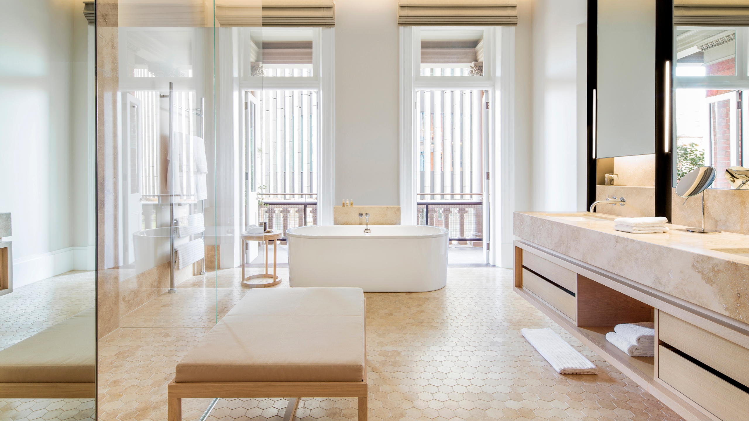 como-the-treasury-bedroom