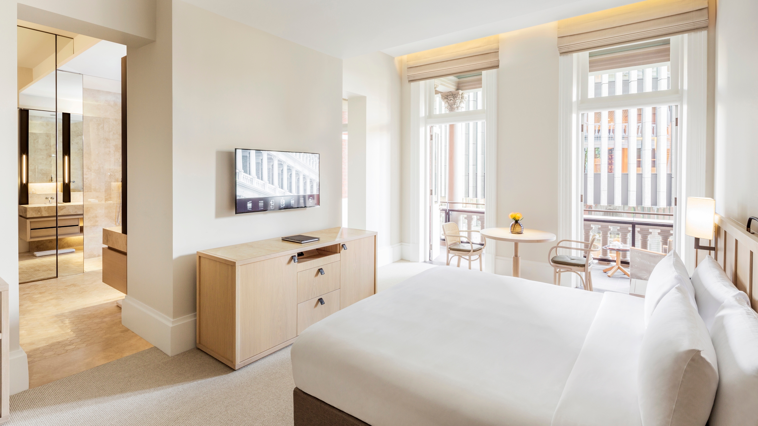 como-the-treasury-bedroom