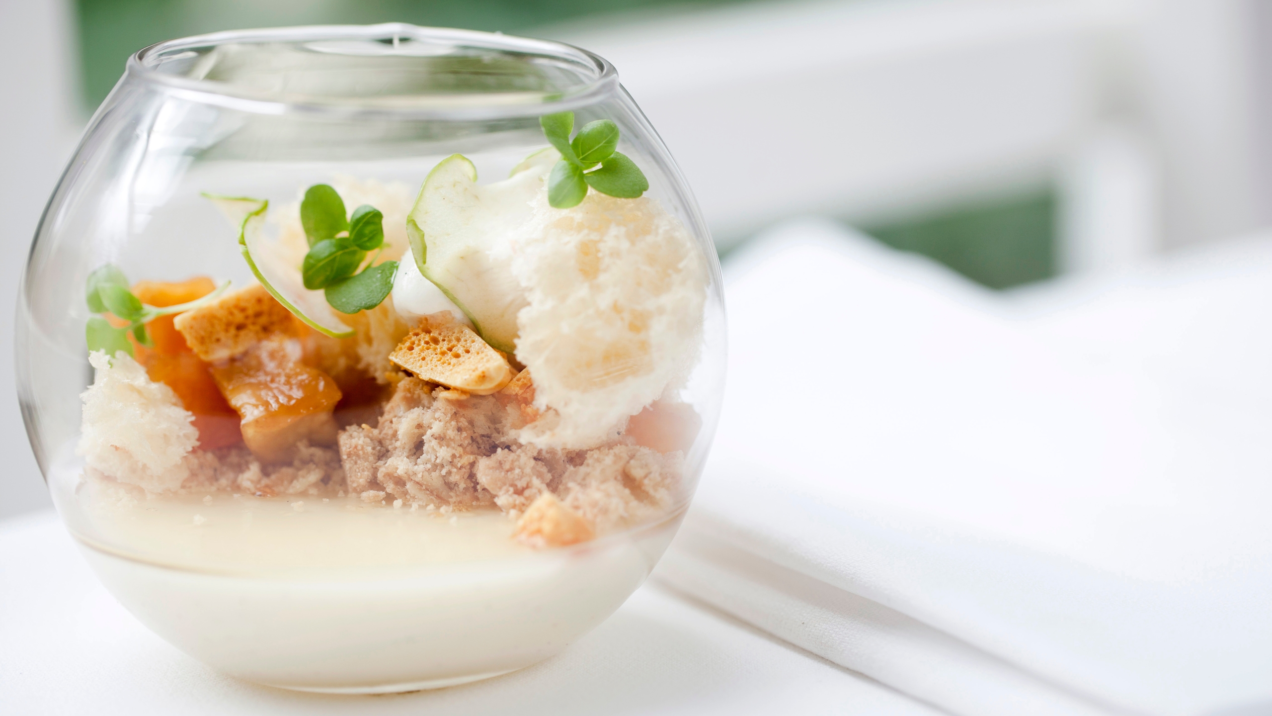 lake-house-daylesford-apple