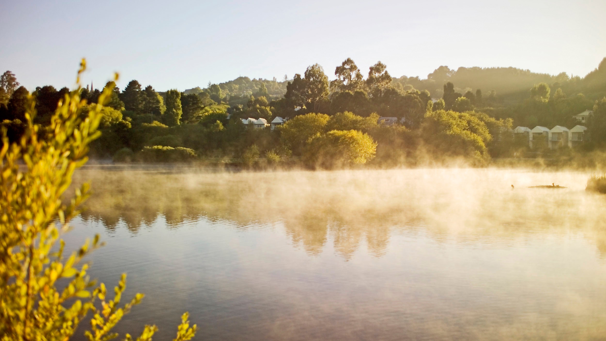 lake-house-daylesford-lake-view