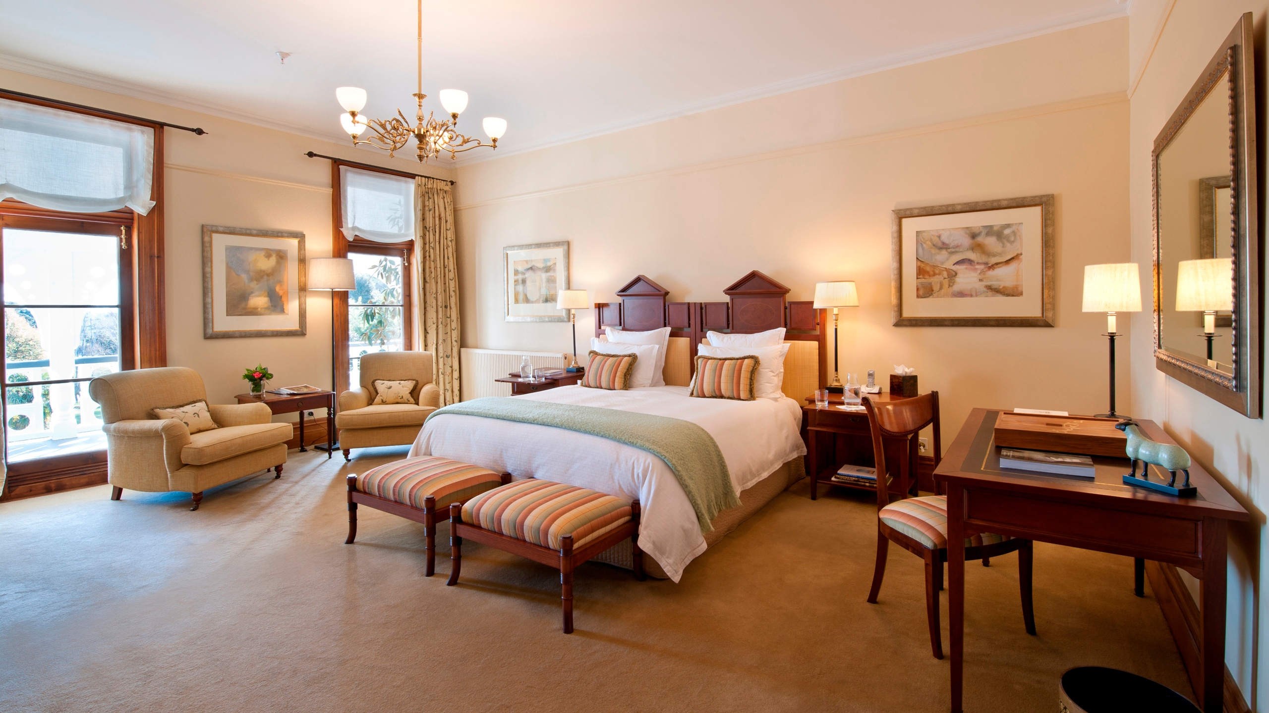 otahuna-new-zealand-master-suite