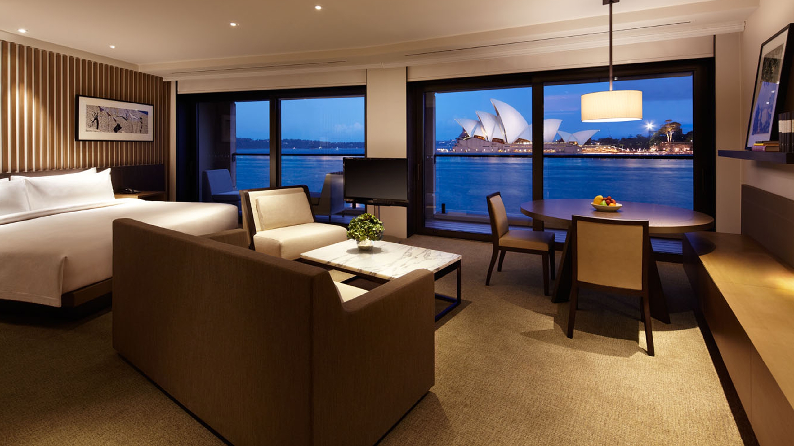 park-hyatt-sydney-bedroom