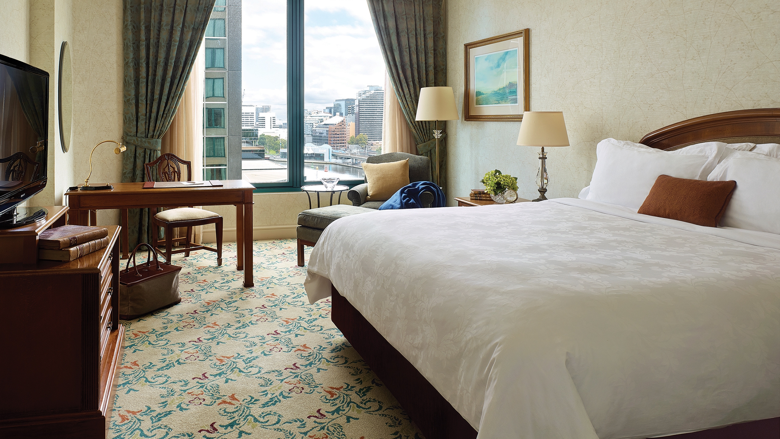 the-langham-melbourne-bedroom
