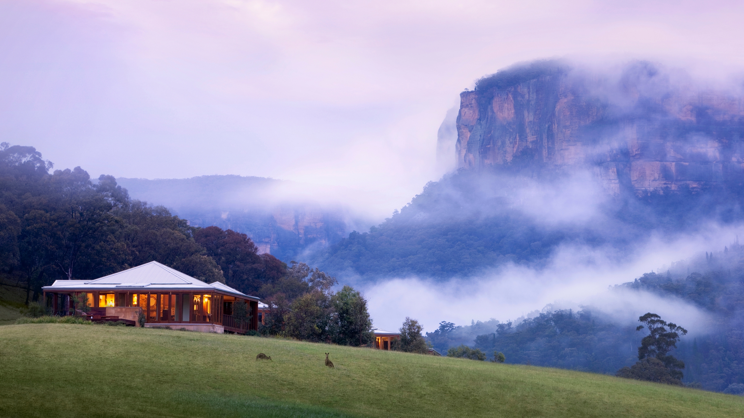 wolgan-valley-exterior-mist