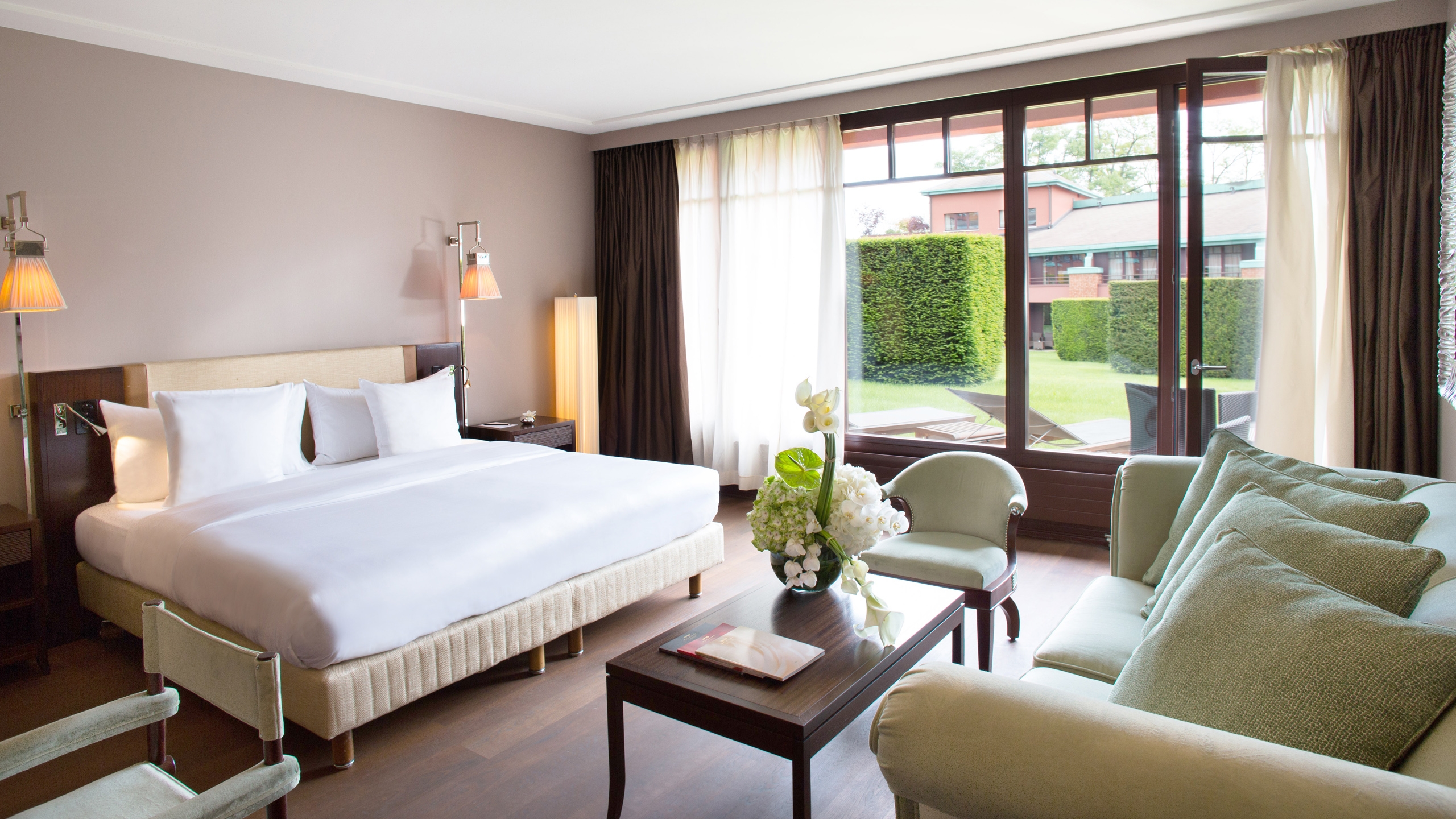 la-reserve-geneva-bedroom