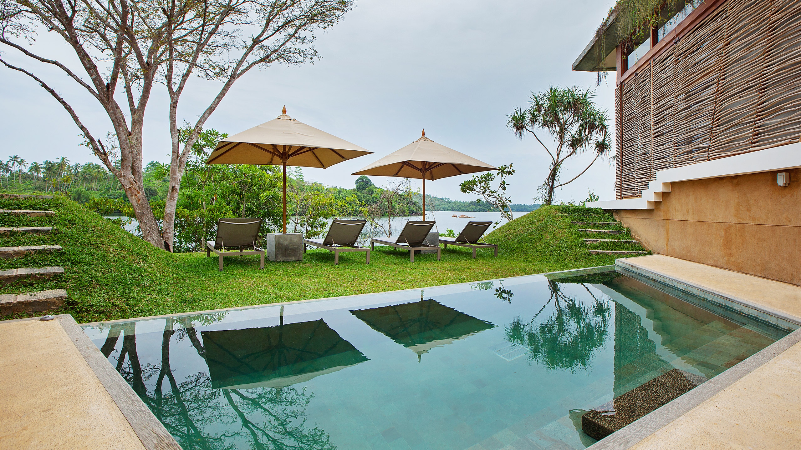 tri-galle-family-villa-pool