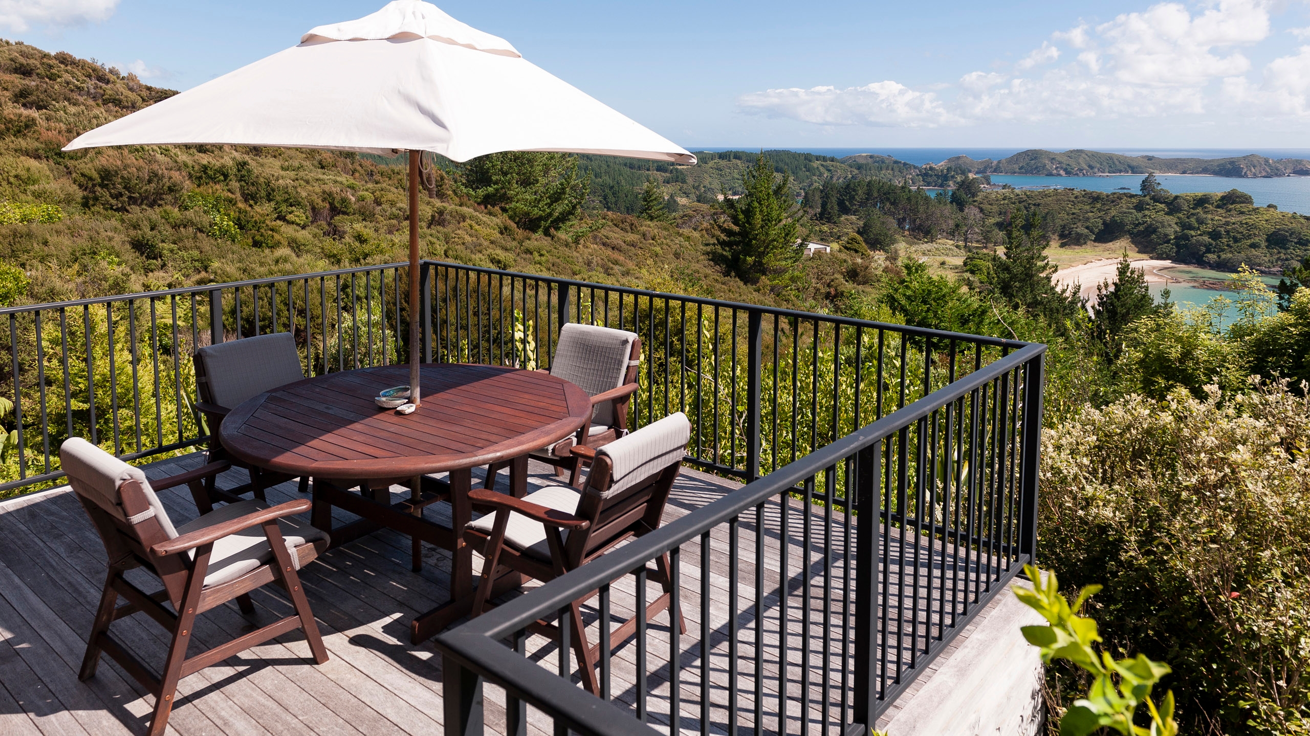 huntaway-lodge-decking