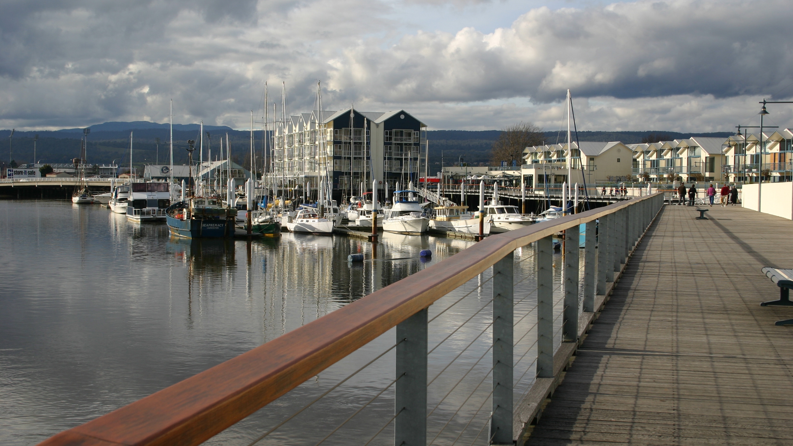 peppers-seaport-hotel-exterior