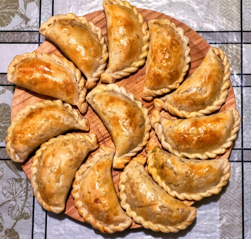 Jacada Buenos Aires - Delicious golden empanadas, a typical appetizer in Argentina.