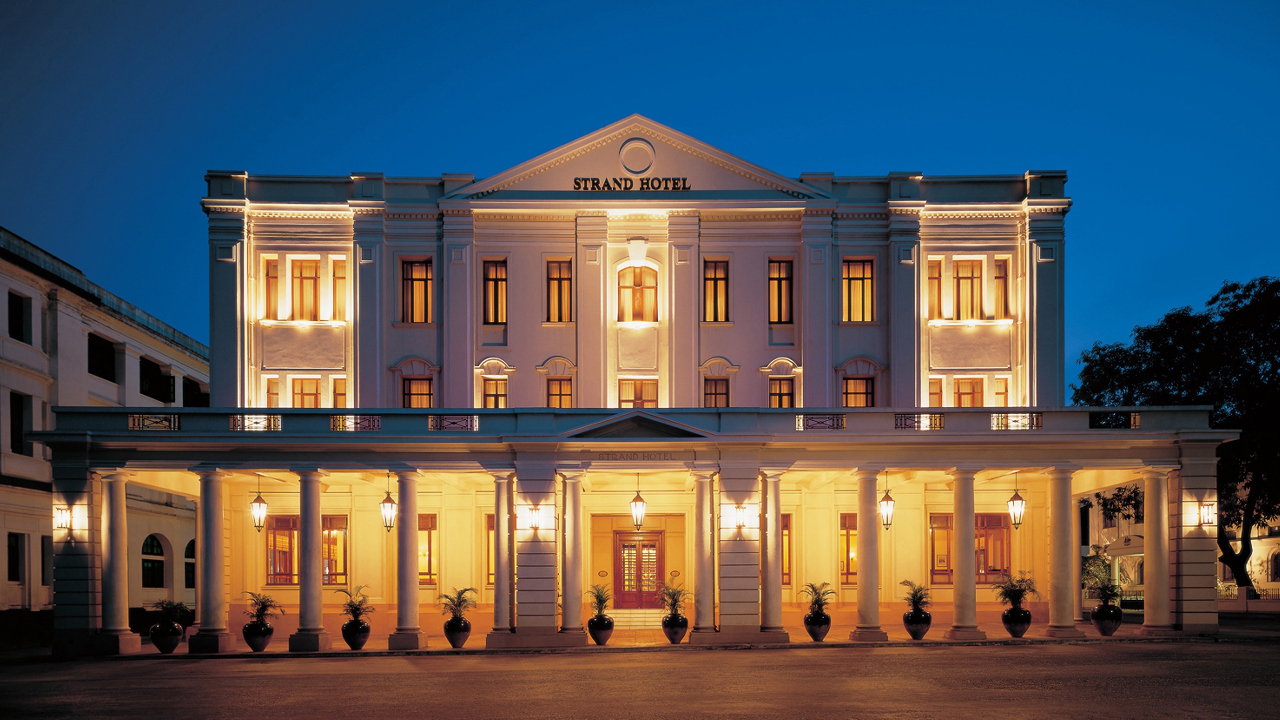 strand-hotel-yangon-myanmar-exterior