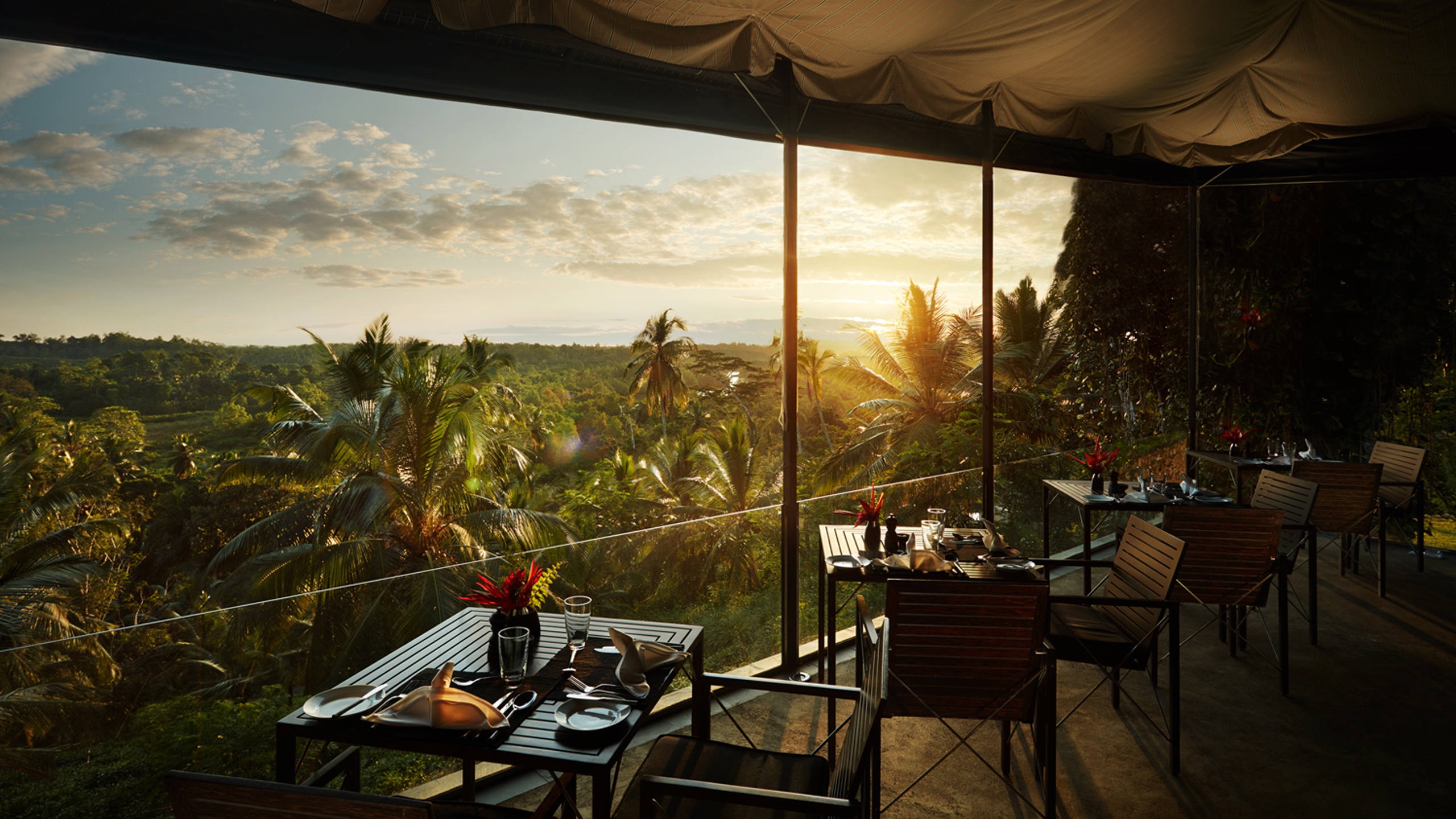 kahanda-kanda-dining-terrace