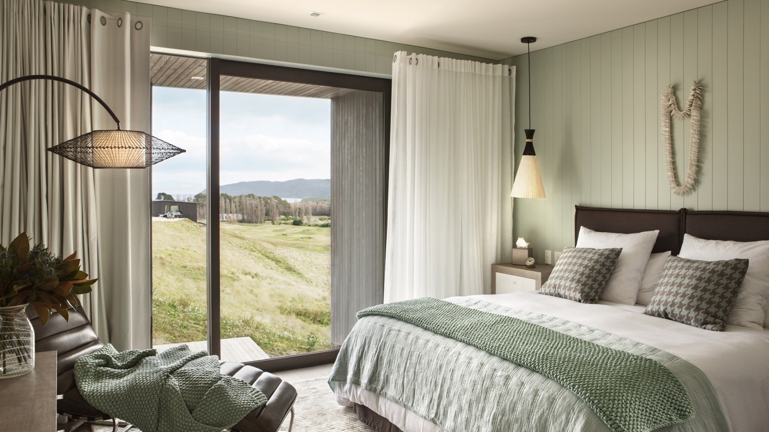 kinloch-club-taupo-bedroom