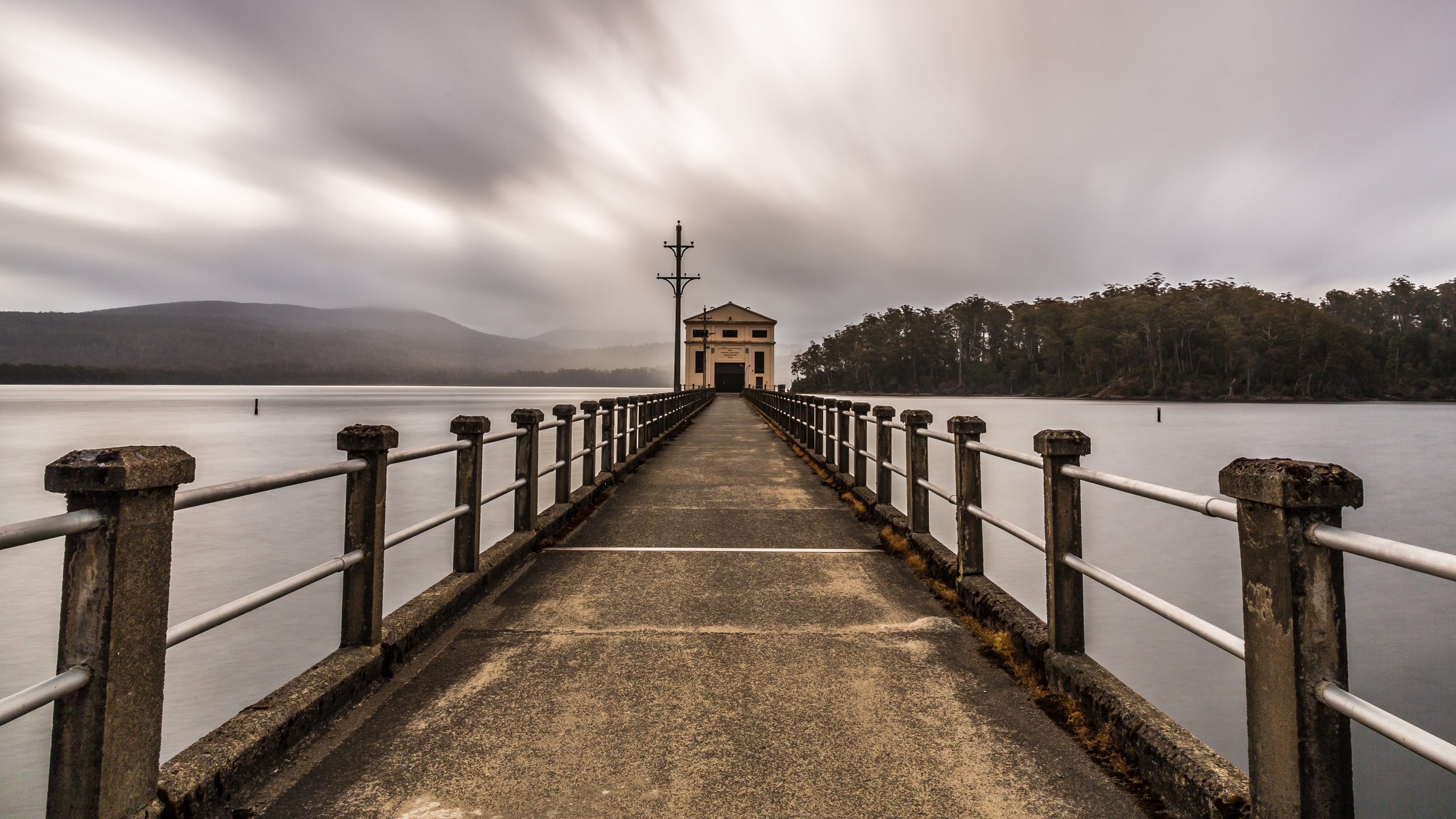 pumphouse-point-tasmania-pier