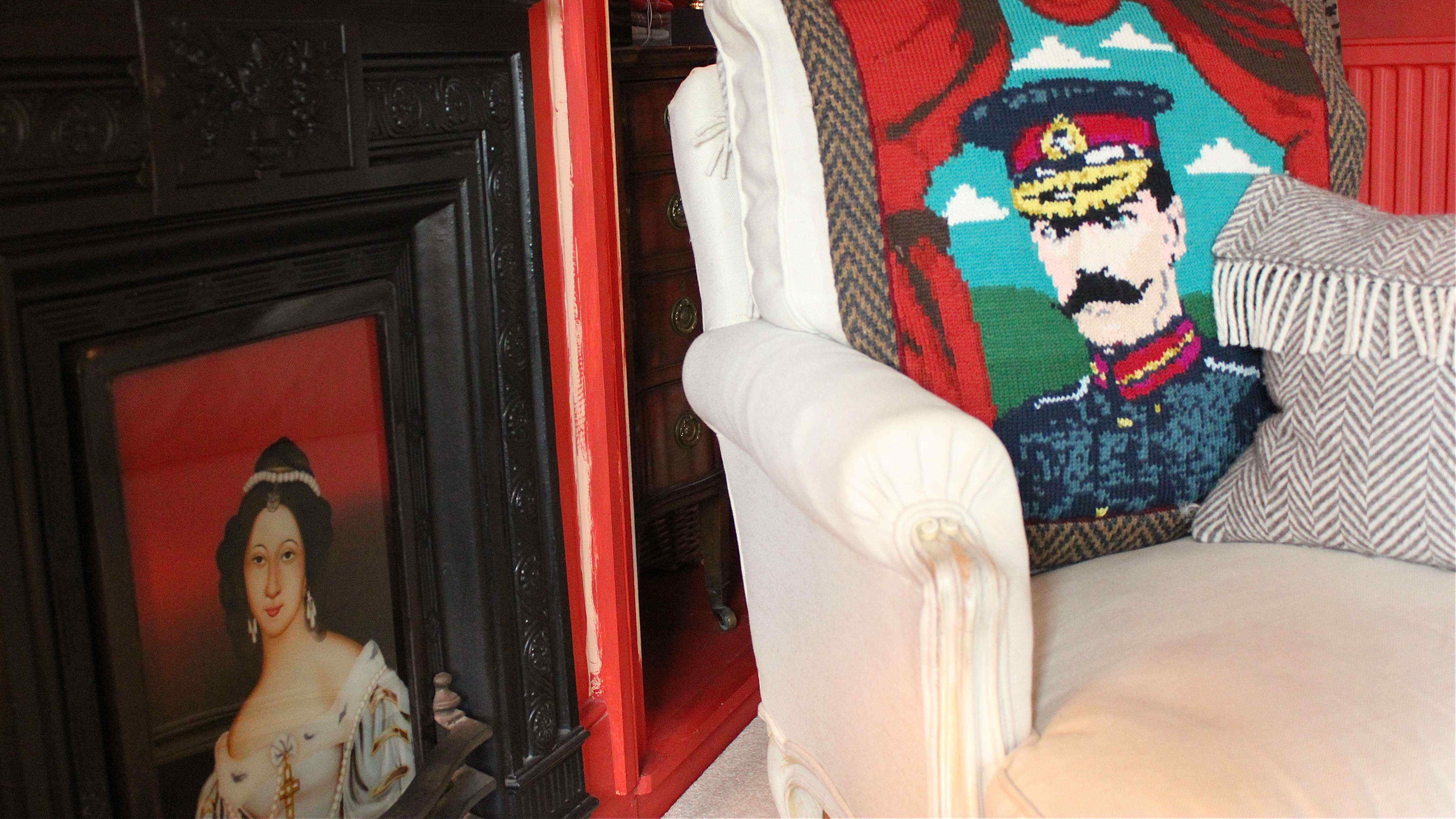 oak-house-sitting-room-cushions