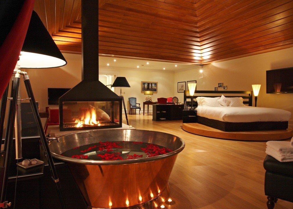 A luxurious suite at The Yeatman with an in-room bathtub.