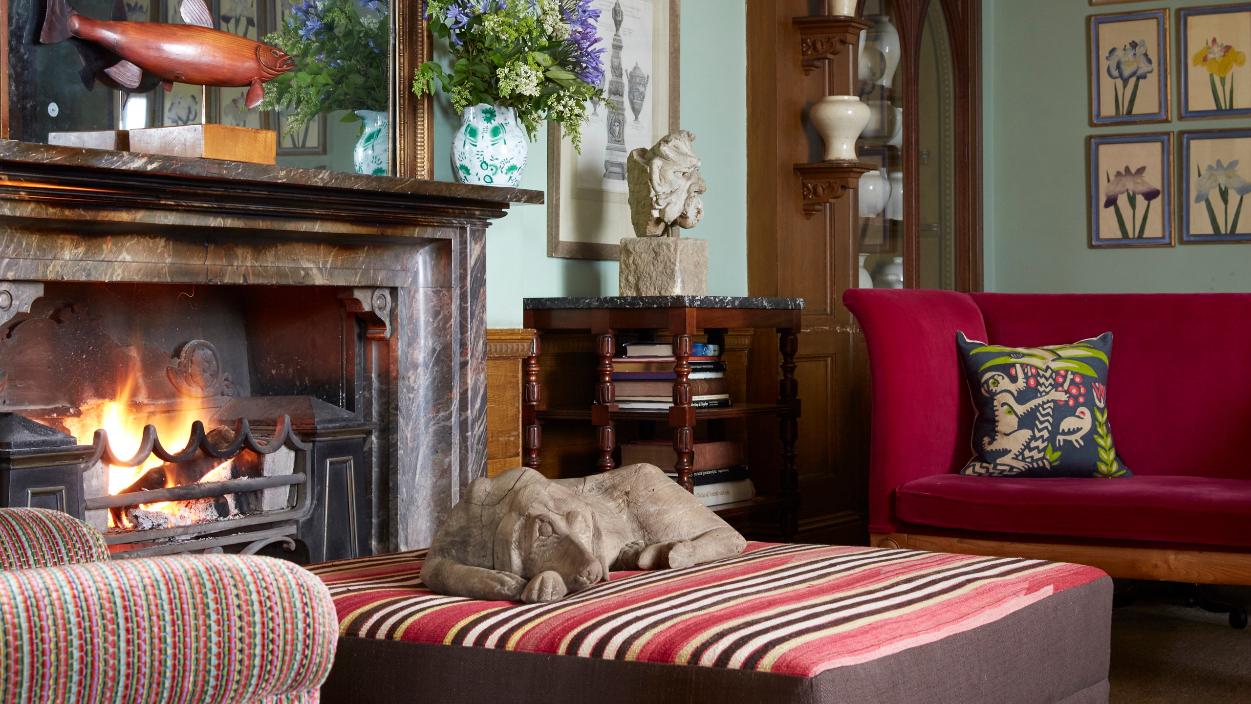 endsleigh-hotel-lounge