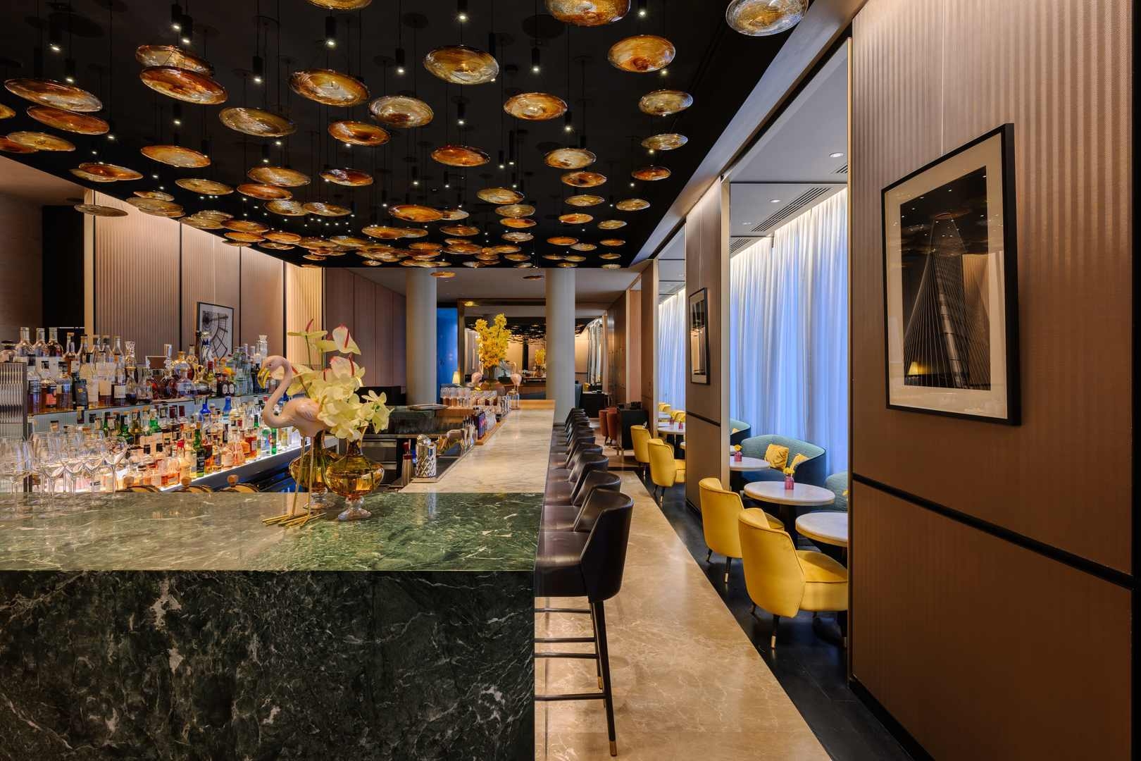 The sleek bar at Park Hyatt Milan.