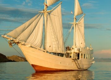 Indonesia Yacht Charter thumbnail