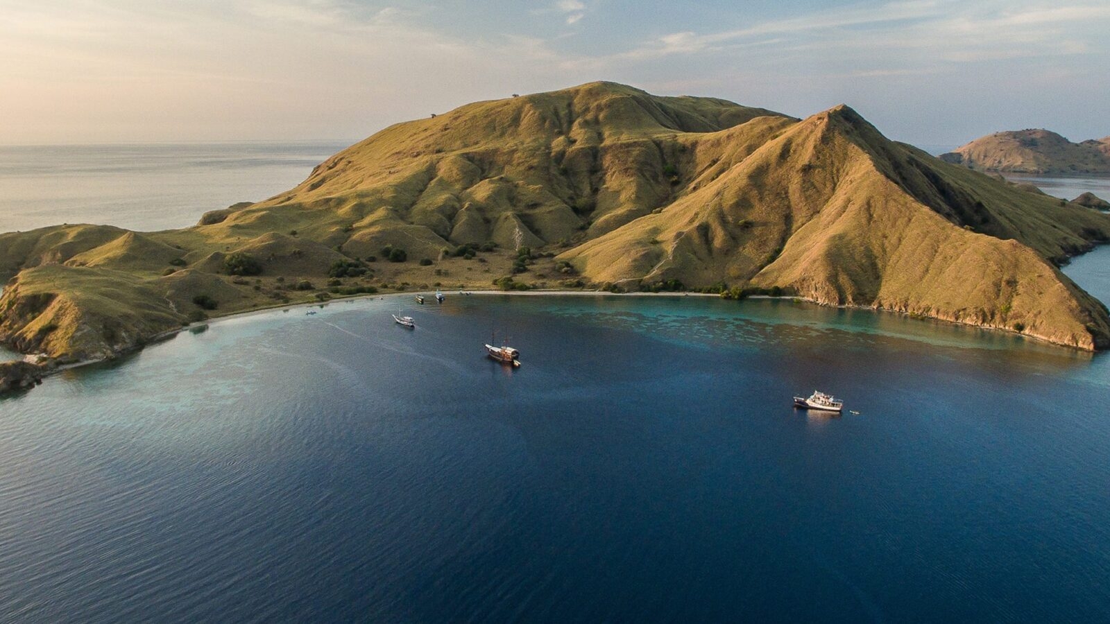 komodo-island-aerial