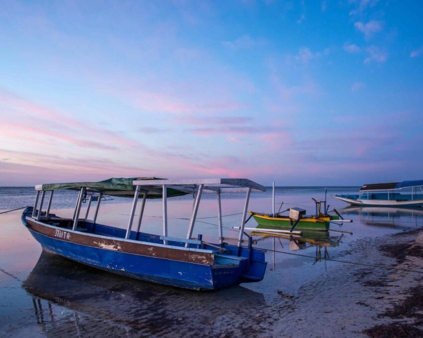 Gilli Islands boats at sunset